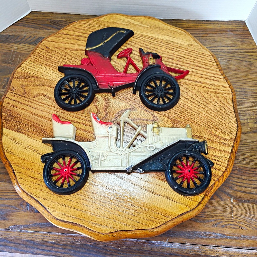 VTG Cast Aluminum Metal Antique Car Wall Plaque Midwest Products USA Pair Set